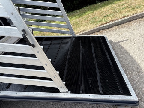 PRB R266 Pop out 6.7 Livestock Carrier Manual Diesel