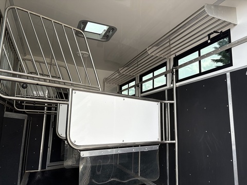 PRB R266 Pop out 6.7 Livestock Carrier Manual Diesel