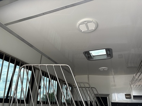 PRB R266 Pop out 6.7 Livestock Carrier Manual Diesel