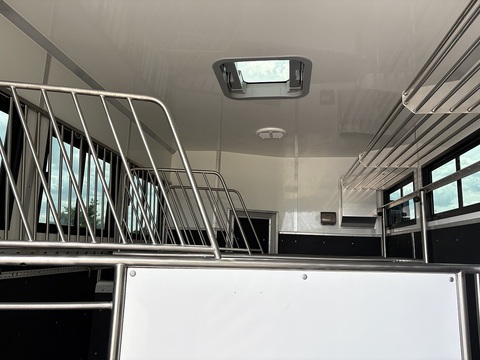 PRB R266 Pop out 6.7 Livestock Carrier Manual Diesel