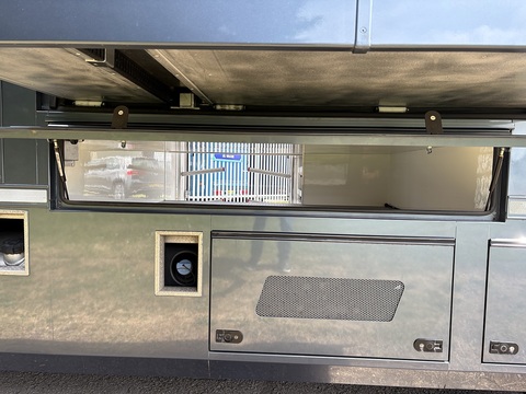 PRB R266 Pop out 6.7 Livestock Carrier Manual Diesel