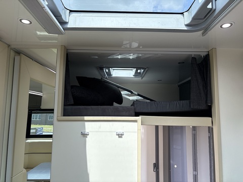 PRB R266 Pop out 6.7 Livestock Carrier Manual Diesel