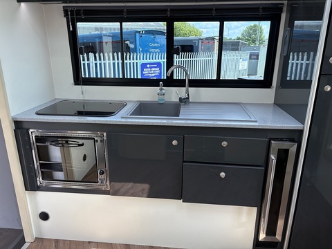 PRB R266 Pop out 6.7 Livestock Carrier Manual Diesel