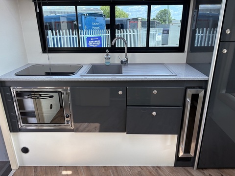 PRB R266 Pop out 6.7 Livestock Carrier Manual Diesel