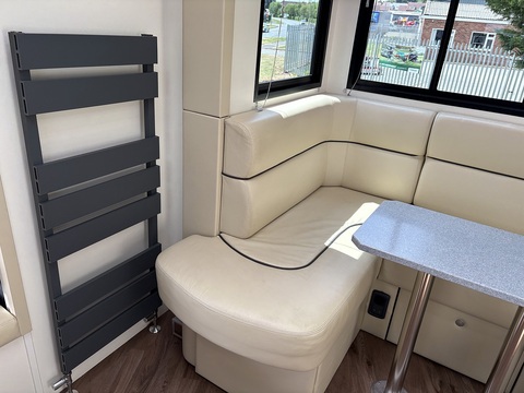 PRB R266 Pop out 6.7 Livestock Carrier Manual Diesel