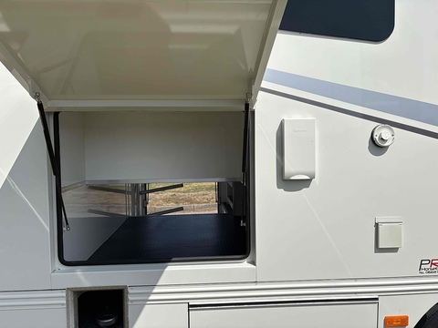 PRB R166 4.6 Livestock Carrier Manual Diesel