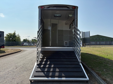 R176 4.5 Livestock Manual Diesel