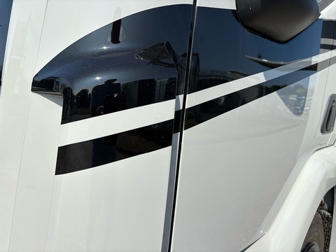 R176 4.5 Livestock Manual Diesel