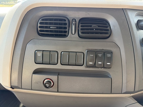 R176 4.5 Livestock Manual Diesel