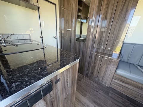 Equitrek Valiant Excel 2.3 4dr Motor Caravan Manual Diesel