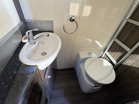 Equitrek Valiant Excel 2.3 4dr Motor Caravan Manual Diesel