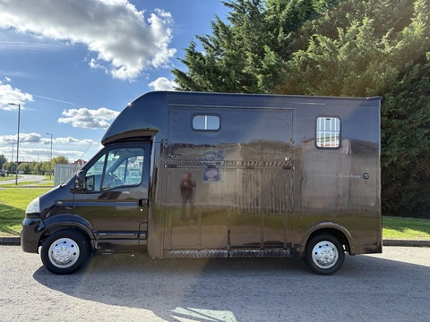 Evolution 2.5 Panel Van Manual Diesel