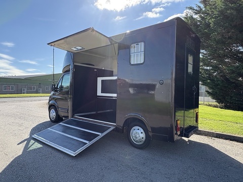 Evolution 2.5 Panel Van Manual Diesel