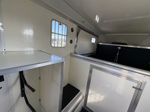 Evolution 2.5 Panel Van Manual Diesel