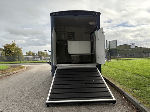 PRB R170 3.9 Livestock Carrier Automated Diesel