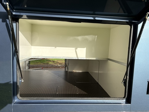 PRB R170 3.9 Livestock Carrier Automated Diesel