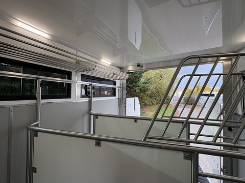 PRB R170 3.9 Livestock Carrier Automated Diesel