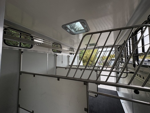 PRB 240 10.0 Livestock Carrier Manual Diesel