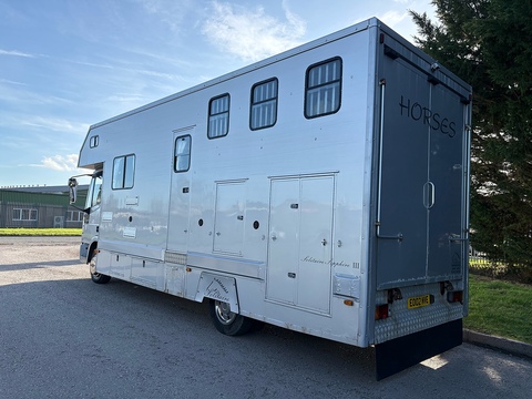 Solitaire 3.9 Livestock Carrier Diesel