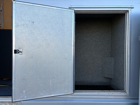 Solitaire 3.9 Livestock Carrier Diesel