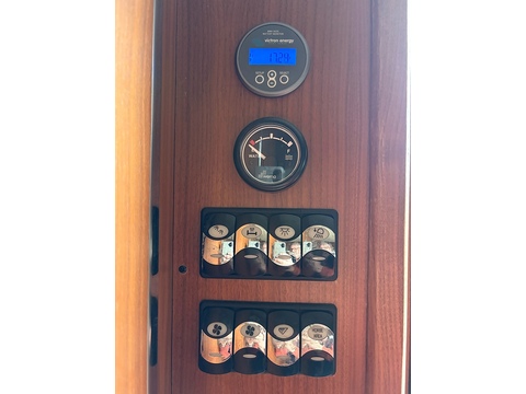 Oakley 3.9 Livestock Carrier Semi Auto Diesel