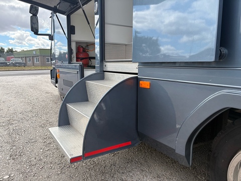 R160 4.5 Livestock Carrier Automated Diesel