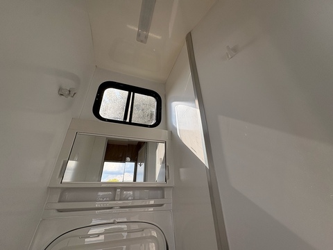 PRB R156 3.9 Livestock Carrier Na Diesel
