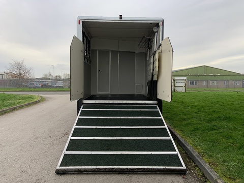 PRB 180 3.0 Livestock Carrier Automatic Diesel