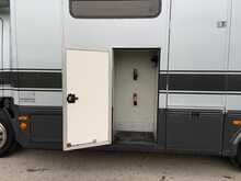 Mitsubishi 7.5t PRB 180 