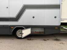 Mitsubishi 7.5t PRB 180 