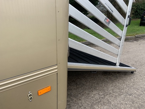 PRB R220 4.5 Livestock Carrier Manual Diesel