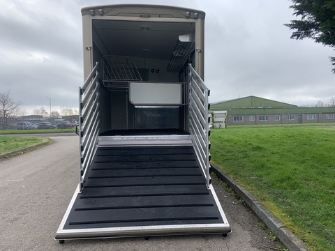 PRB R220 4.5 Livestock Carrier Manual Diesel