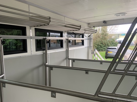 PRB R220 4.5 Livestock Carrier Manual Diesel