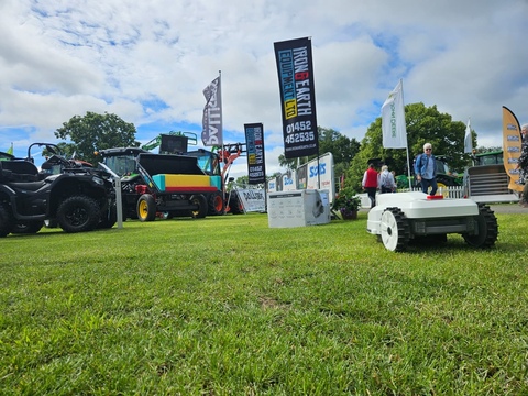 NEW Robotic Lawn Mower Electric