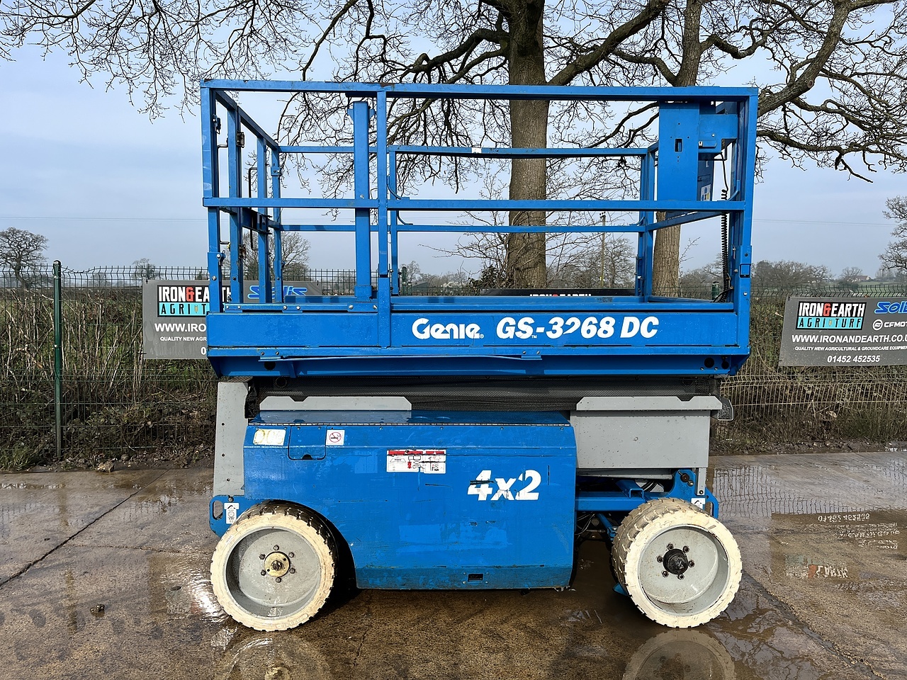Genie 2007 Access Platform Electric