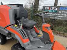 Husqvarna RC 320Ts AWD Ride-On Mower 