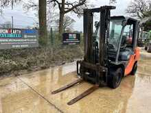 Toyota 02-8FGF30 Forklift 