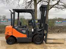 Doosan D30S-5 Forklift 