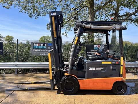 2016 Forklift Electric