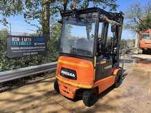 Doosan B25X-5 Forklift 