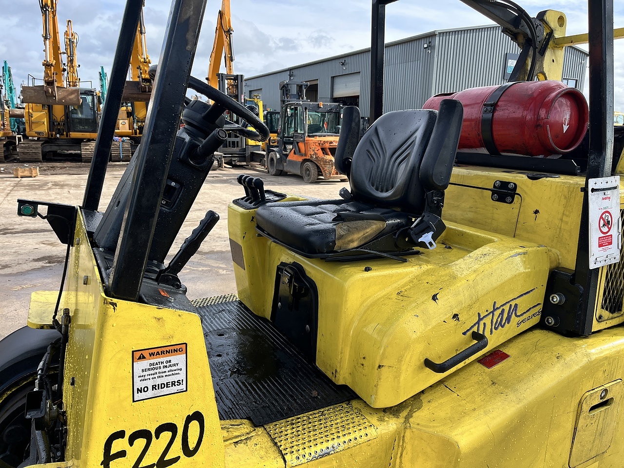 2016 Hoist F220B Lift Truck other for sale in Berkeley, Gloucestershire — photo 9