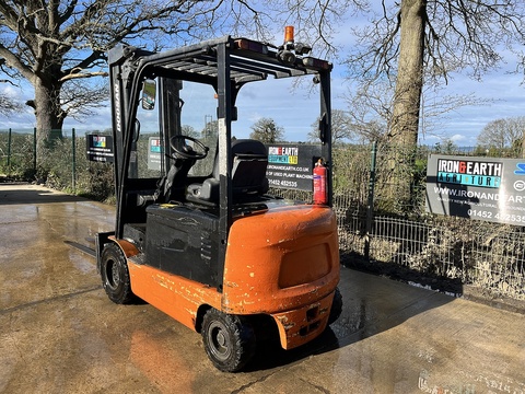 2007 Forklift