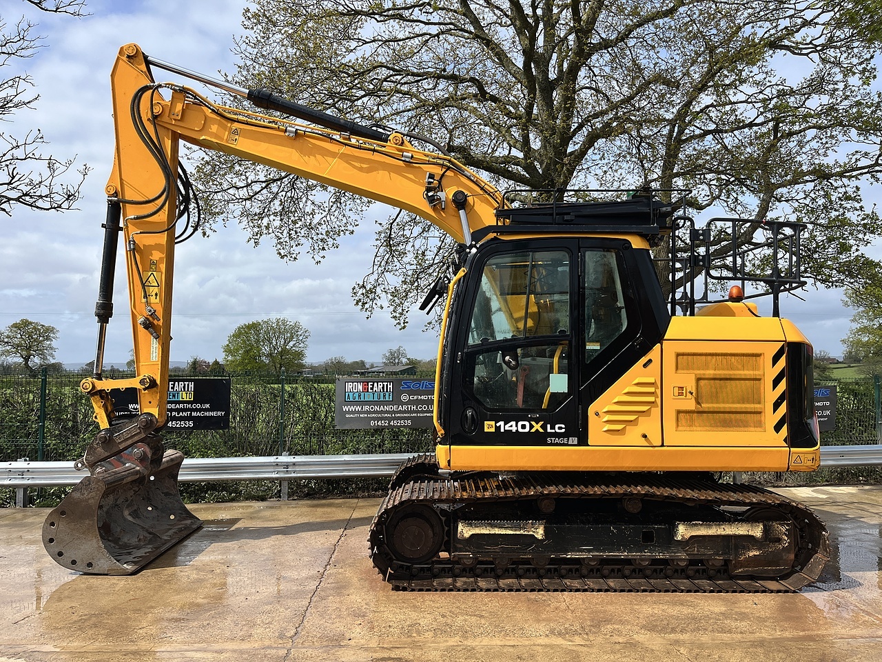 JCB 2023 Excavator