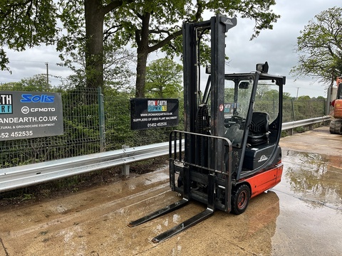 2005 Forklift Electric