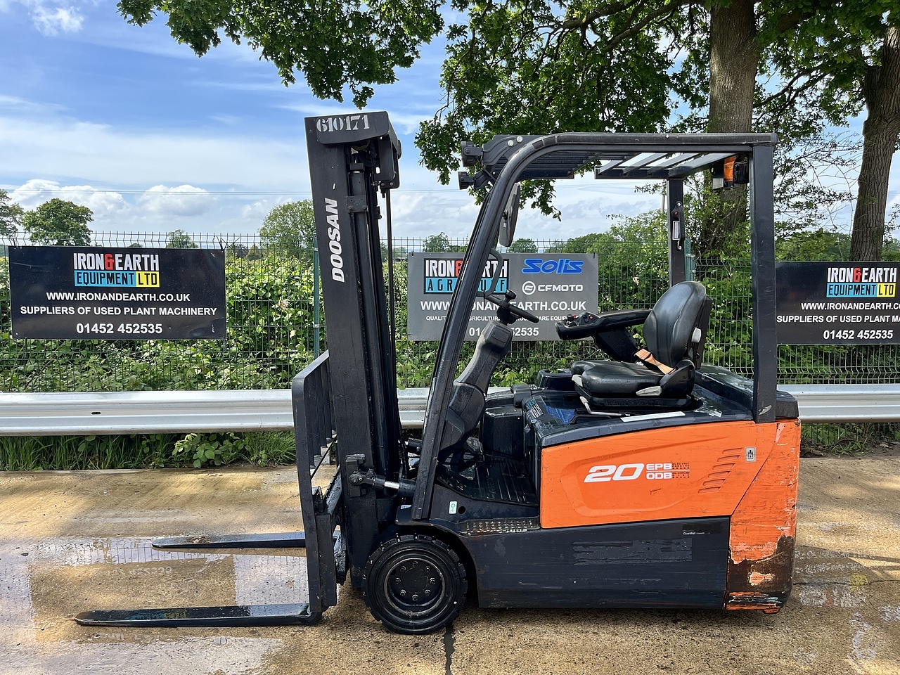 Doosan 2017 Forklift Electric