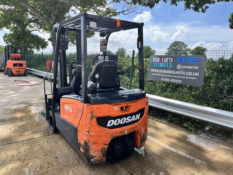 2017 Forklift Electric