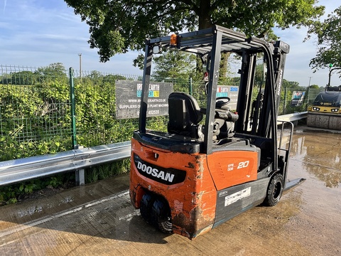 2017 Forklift Electric
