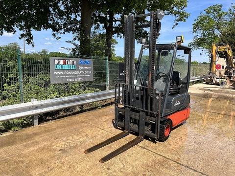 2005 Forklift
