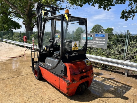 2005 Forklift