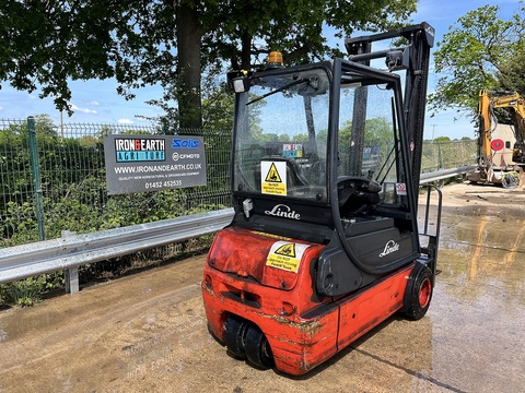 2005 Forklift